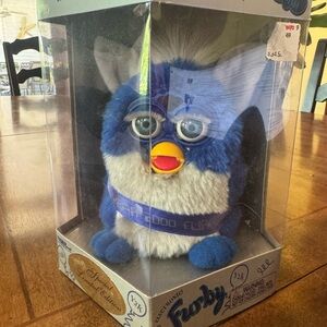 Furby Millennium 1999 Special Wdifion